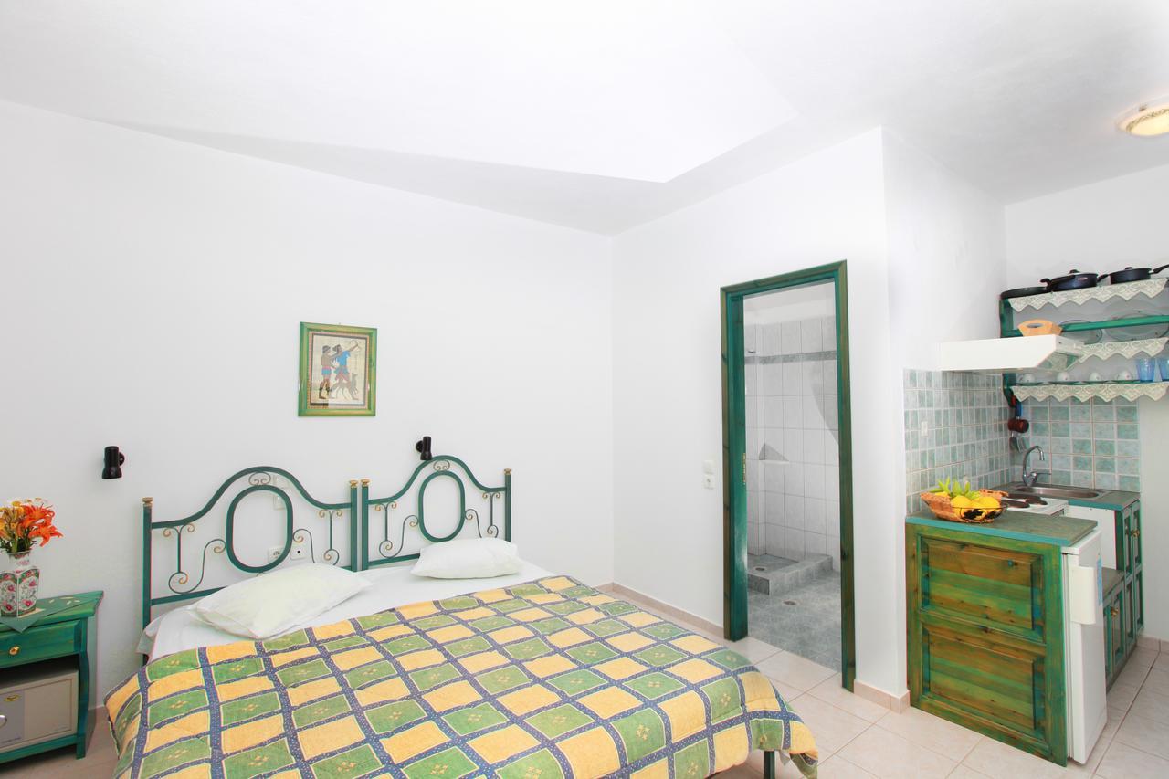 Pavlos Maria Studios Скиатос Екстериор снимка
